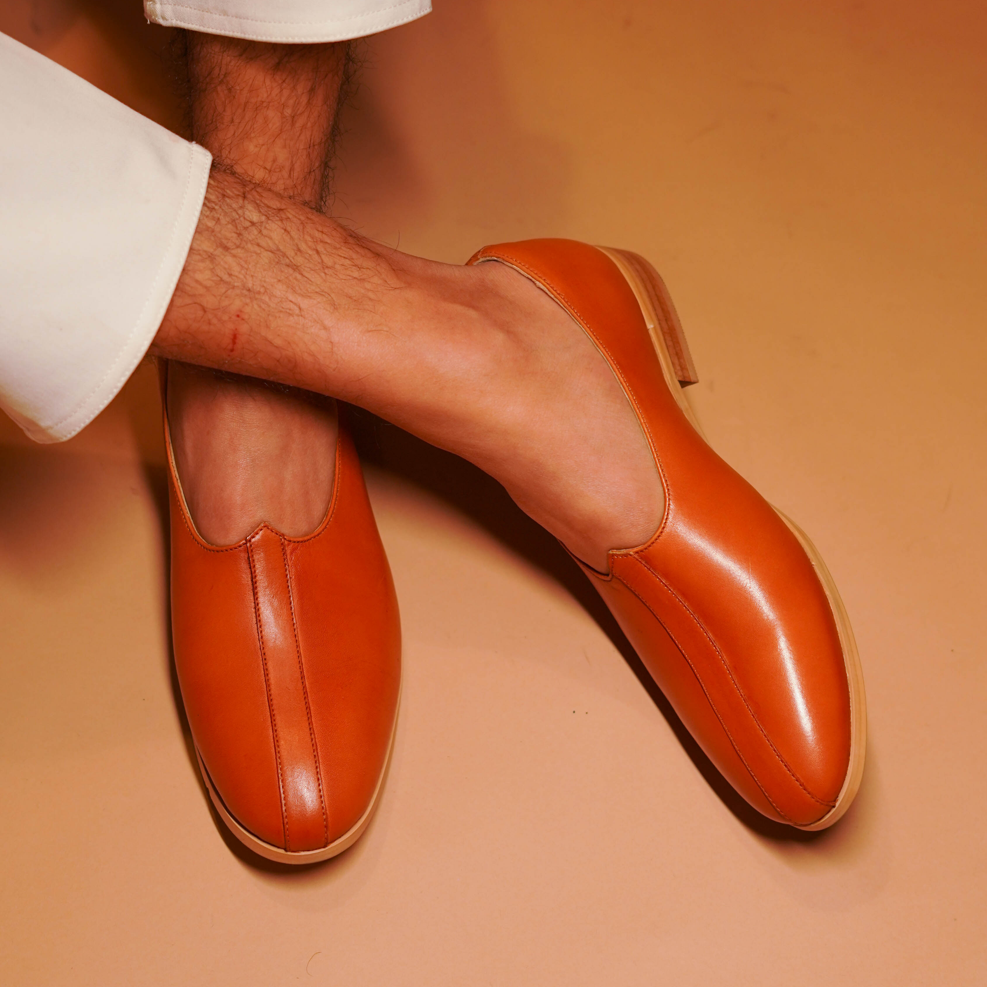 Ethnico Bronzo | Tan leather mojris